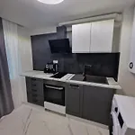 Central Luxe - Elisha * Varna