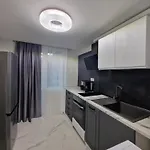 Central Luxe - Elisha * Varna